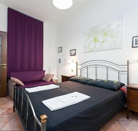 Flat In Piazza Duomo Milan Exterior photo