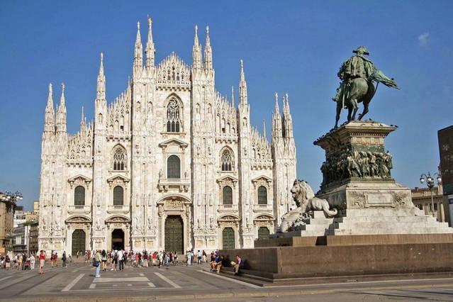 Flat In Piazza Duomo Milan Exterior photo