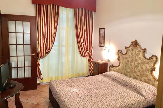 Flat In Piazza Duomo Milan Exterior photo
